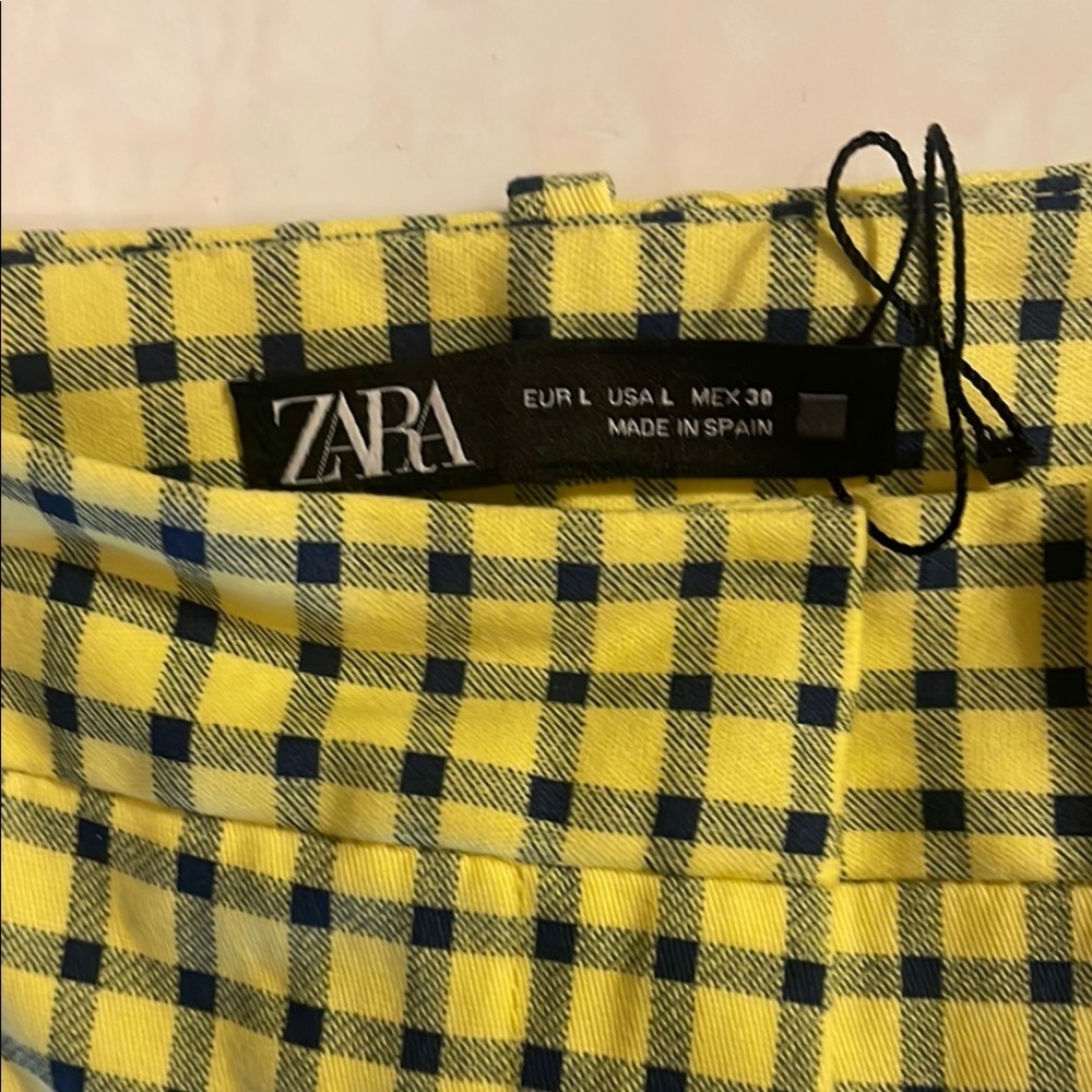 Zara checkered high rise Shorts size large - Picture 2 of 4